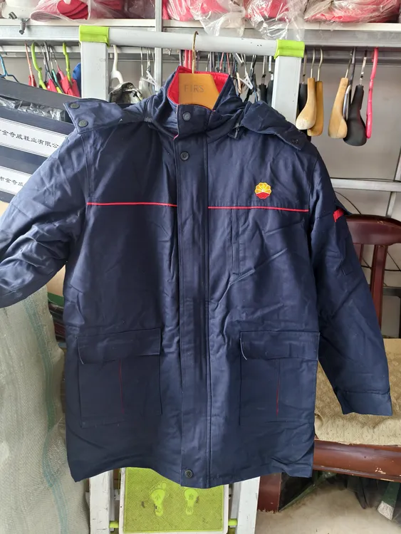上装冬季可脱卸帽套装工装制服中长款连帽冲锋衣加绒
