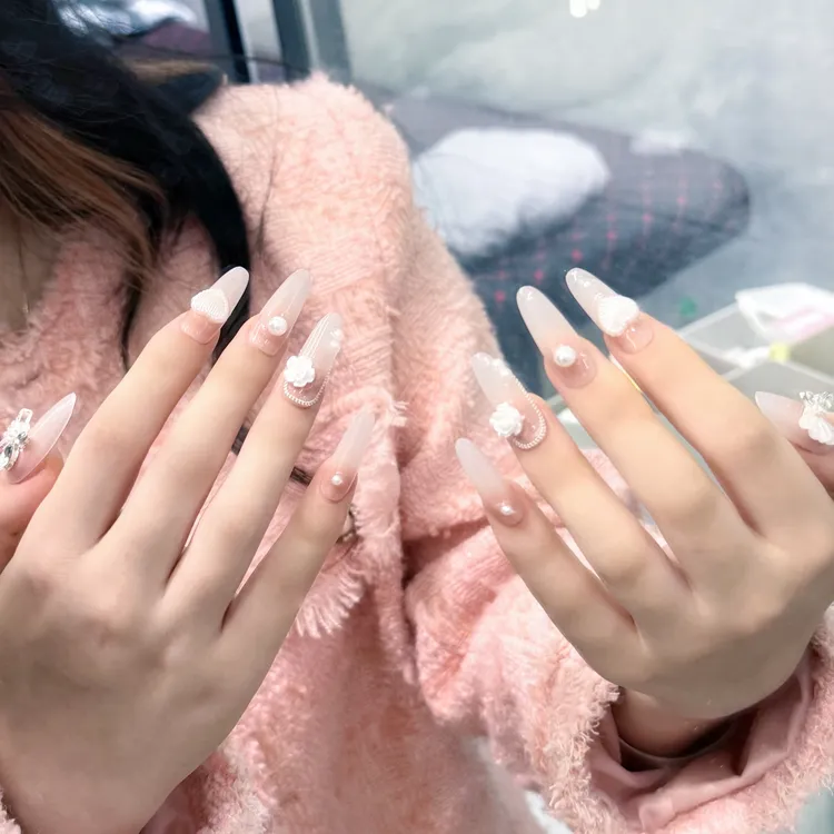 【霜花】纯手工山茶花法式渐变显白穿戴甲美甲贴片气质