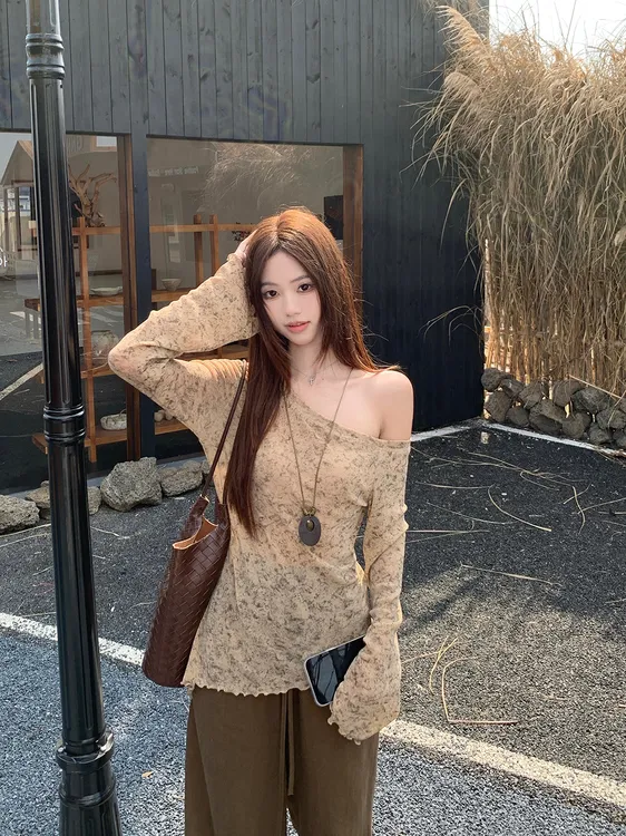 【运费补贴】微胖大码女装2025秋长袖t恤气质晕染斜肩遮肉显瘦上衣
