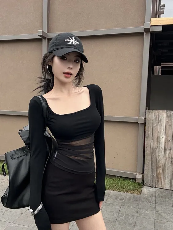早秋新款方领修身型长袖短款吸汗拼接T恤纯欲打底裤衫设计感套装
