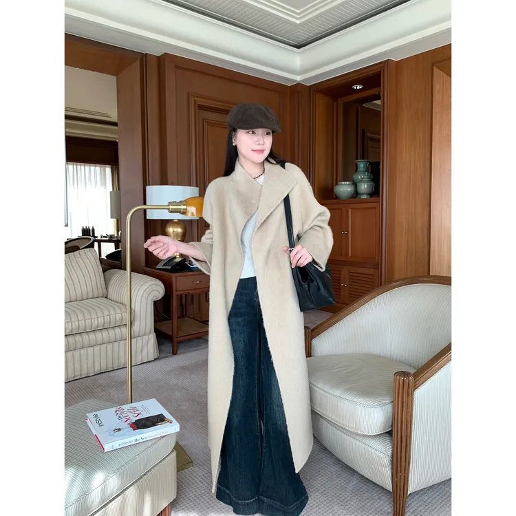 紫纨2025秋冬首新羊驼毛一粒扣中长款气质百搭立领大衣女高级感