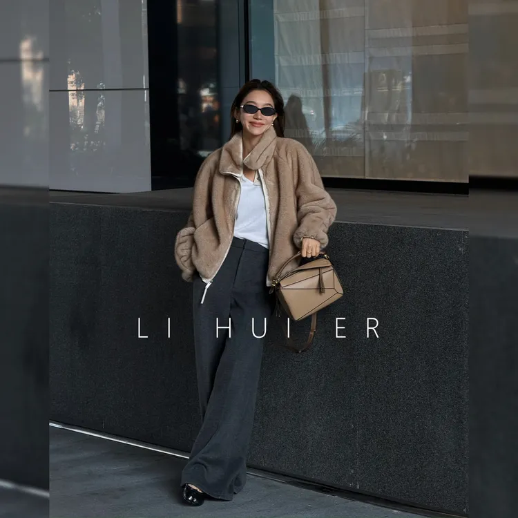 LiHuiEr李慧儿【冬时巴塞尔】2025百搭舒适轻奢米色外套2F3038