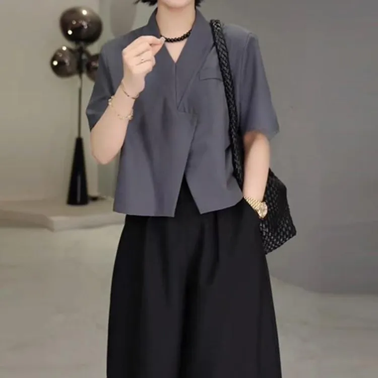 气质职场漂亮衬衫2025夏季新款洋气通勤好看时尚别致纯色简约上衣