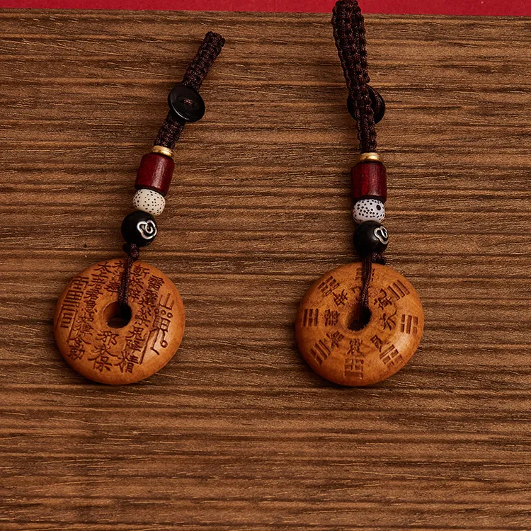 新年送宝宝送孩子平安扣挂件雕刻精致随身桃木钥匙扣挂件