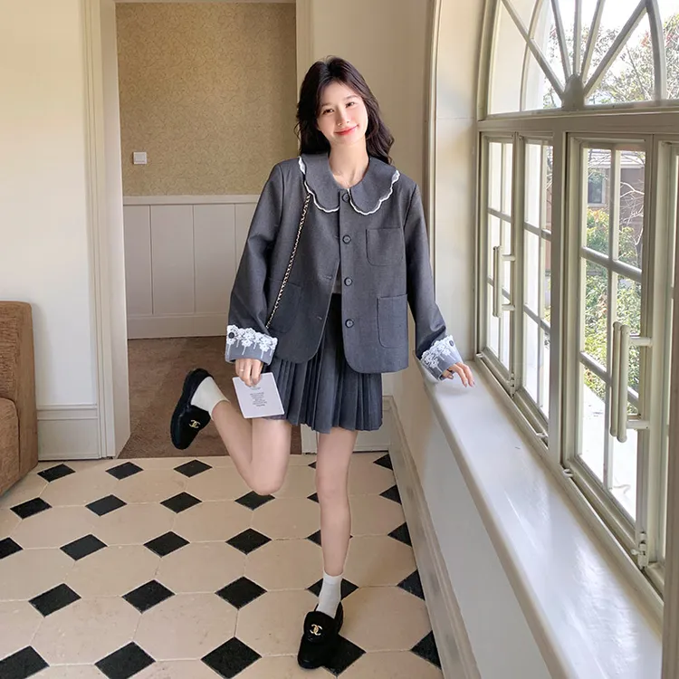 灰色小个子学院风西装套装女2025秋季新款娃娃领西服百褶裙两件套