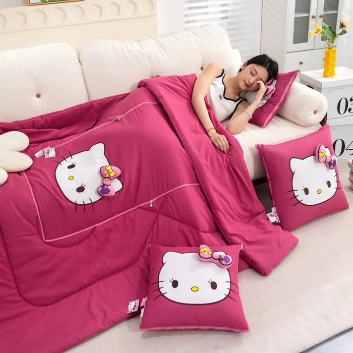 新款立体蝴蝶结凯蒂猫抱枕被两用汽车办公室午休靠枕车载可折叠