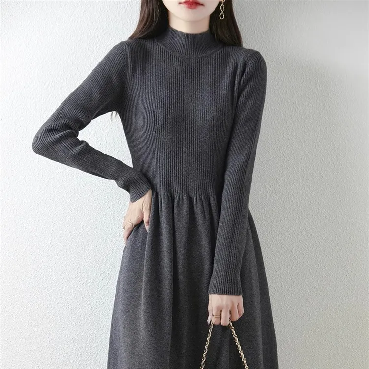 配大衣针织连衣裙女士冬季新款坑条半高领配大衣毛衣裙