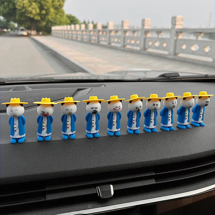 沙雕汽车摆件装饰公仔玩具生日礼物车载搞笑玩具网红虾仁手办潮玩