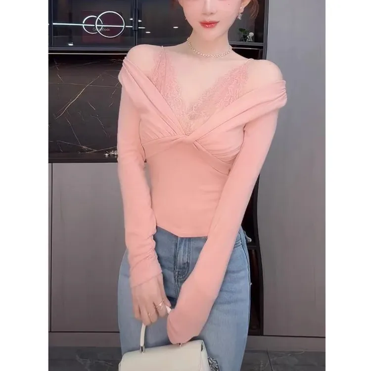 假两件chic别致T恤女早秋2025新款v领露肩内搭韩系chic别致小上衣