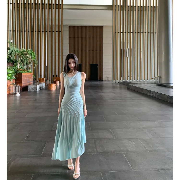 BarbChill【人鱼公主】水波纹长裙吊带连衣裙女夏气质清冷感穿搭