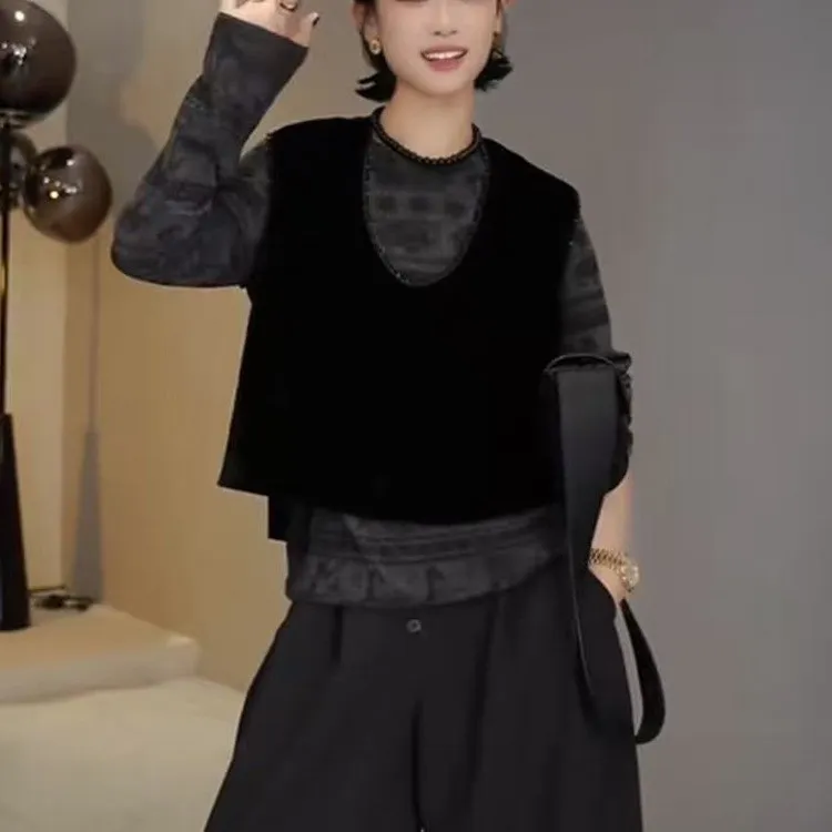 欧货丝绒马甲+印花T恤套装女2025秋新款宽松V领叠穿外搭坎肩套装