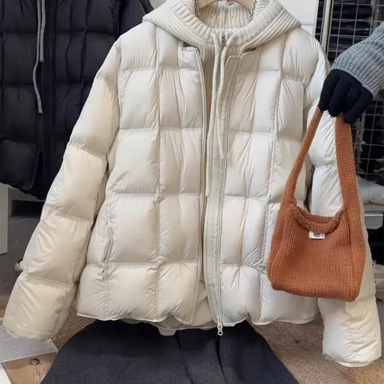 针织连帽设计感羽绒服女冬季2025新款宽松泡芙方格保暖鸭绒外套