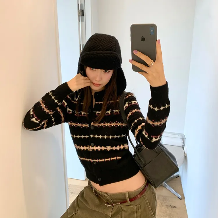 番茄妹妹Tomatosister 费尔岛撞色软糯短厚针织开衫毛衣