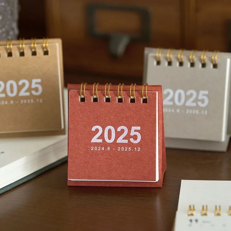 2025年简约迷你卡通可爱小台历 桌面小日历学生必备装饰拍照摆件