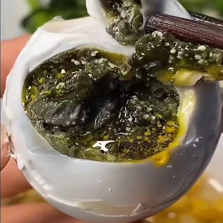 臭鸭蛋正宗臭咸蛋东北臭鸭蛋流油熟臭鸭蛋咸鸭蛋山东不咸特臭蛋