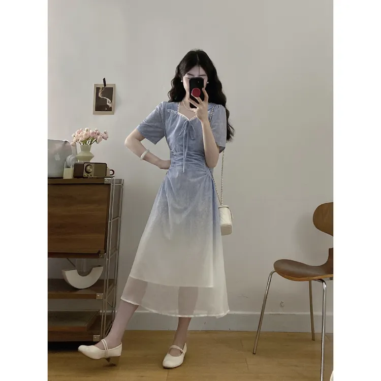 大码女装蒲月少女法式方领连衣裙女2025夏季收腰显瘦短袖a字裙子