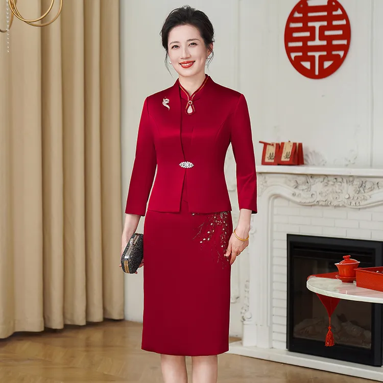 喜婆婆母亲参加婚礼服秋季中式婚宴装粉色旗袍年轻新娘结婚妈妈装