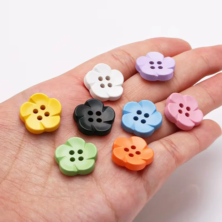 diy卡通扣树脂花朵纽扣儿童毛衣纽扣花朵扣子衬衫扣可爱四眼扣子