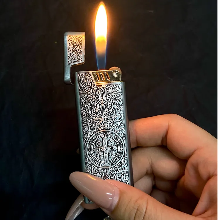 男士设计款康斯坦丁砂轮明火充气式打火机创意打火机复古个性精致