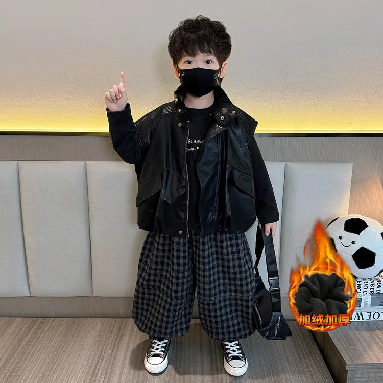 男童秋冬皮马甲三件套装2025新款儿童韩版痞帅加绒格子裤宝宝衣服