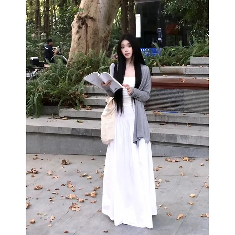 MARIE.COCO秋季新款灰色长袖针织开衫搭配白色吊带连衣裙时尚套装