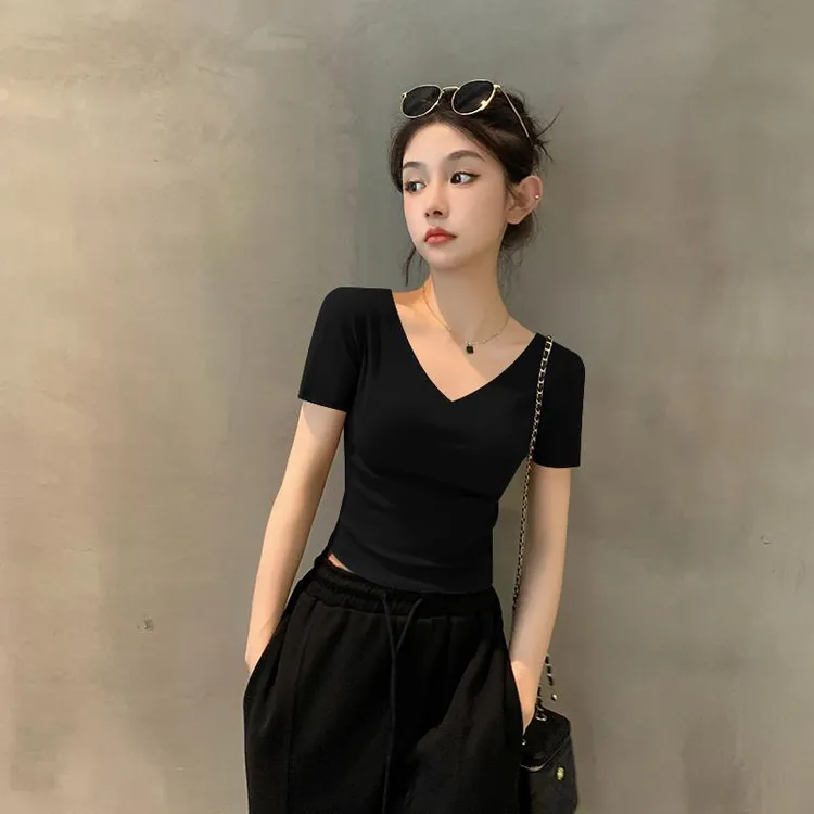 2025新款夏季黑色v领短袖T恤女鸡心领露脐高腰短款正肩螺纹上衣