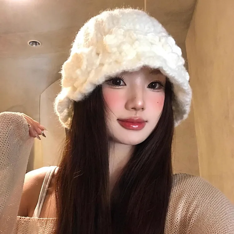 白色花朵针织渔夫帽女秋冬季保暖高级感盆帽大头围显脸小毛线帽子