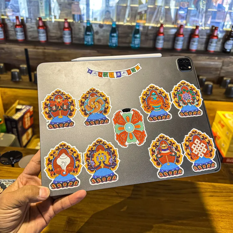 尕尔瓦藏式吉祥八宝原创PVC行李箱-手机-车贴-电脑电脑桌面摆件