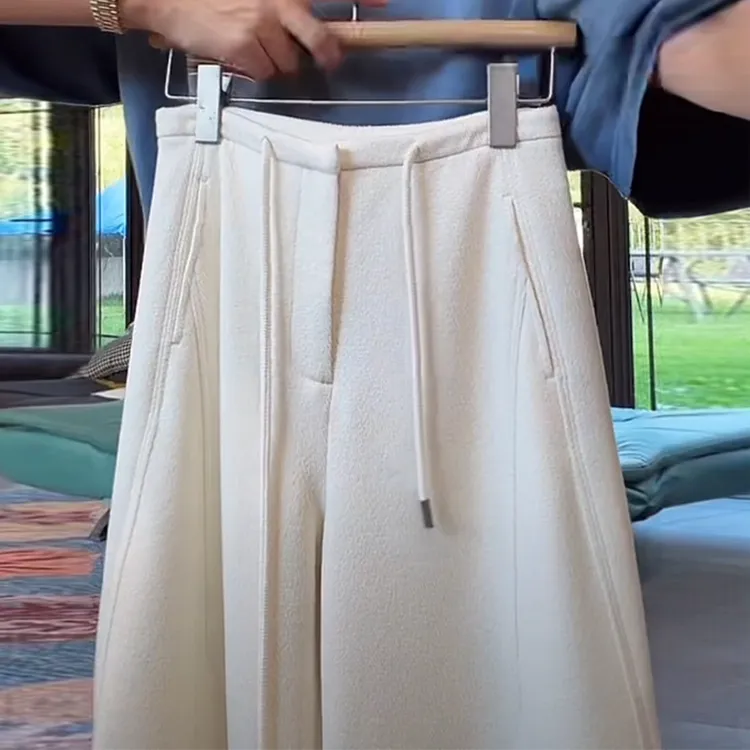 时尚简约纯色百搭休闲裤女2025秋冬新款宽松慵懒直筒垂感阔腿长裤