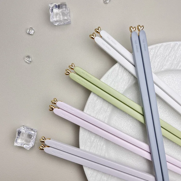 创意可爱马卡龙一见倾心合金筷高档筷子家用防滑耐高温防霉分餐筷