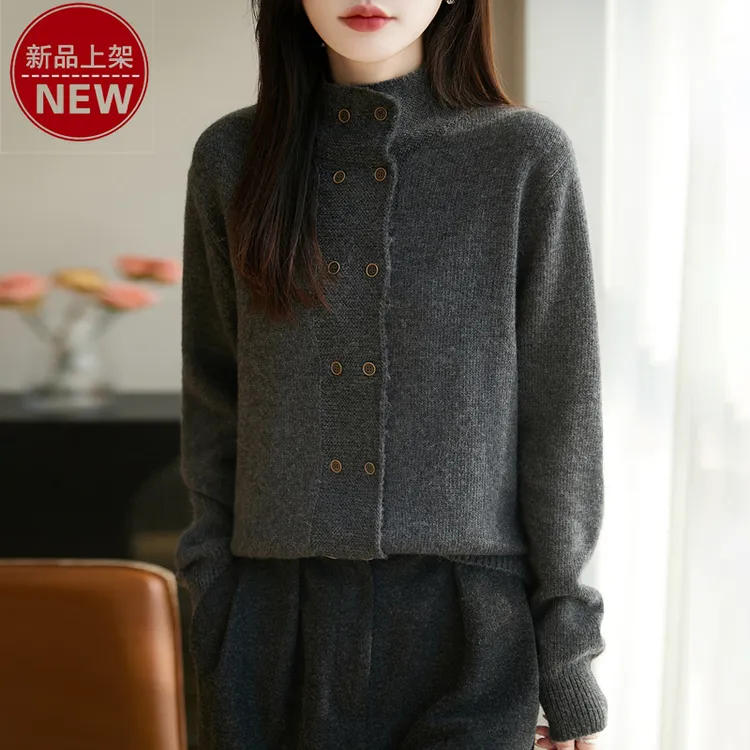 品牌新款时尚女时尚优雅欧若风纯色双排扣气质半高领休闲针织开衫