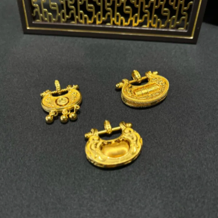 某大福同款  足金999黄金福锁元宝女款宝宝通用吊坠传承锁包