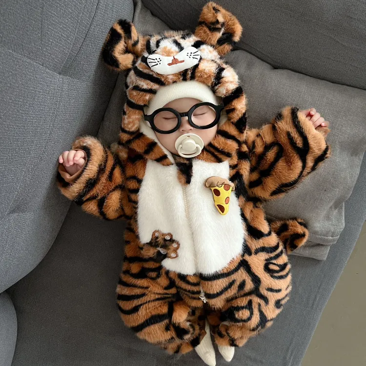 短毛老虎连体男女宝可爱超萌毛茸茸保暖哈衣冬季外出爬服加厚哈衣