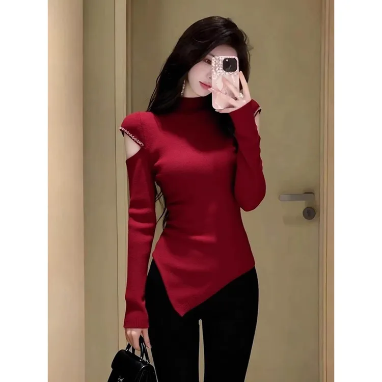 红色不对称露肩羊毛针织打底衫女秋冬修身套头毛衣设计感内搭上衣