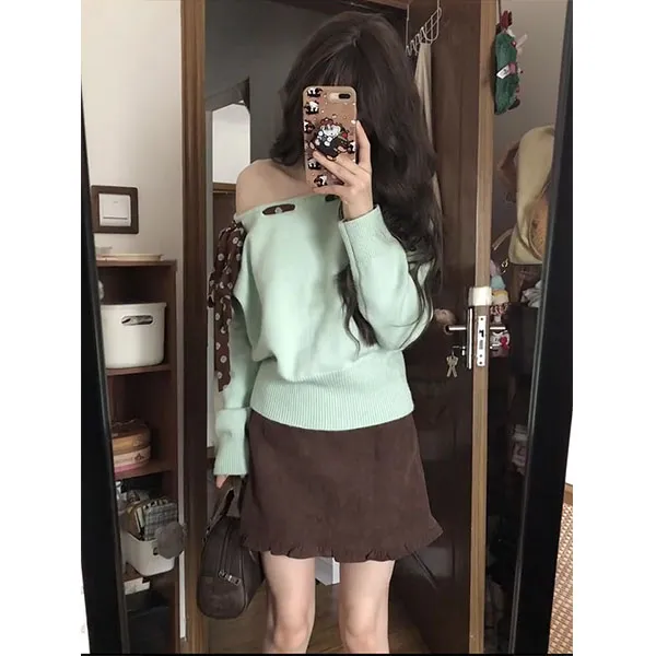 绿色毛衣女秋新款韩系斜肩波点绑带针织短款宽松长袖上衣裙子套装