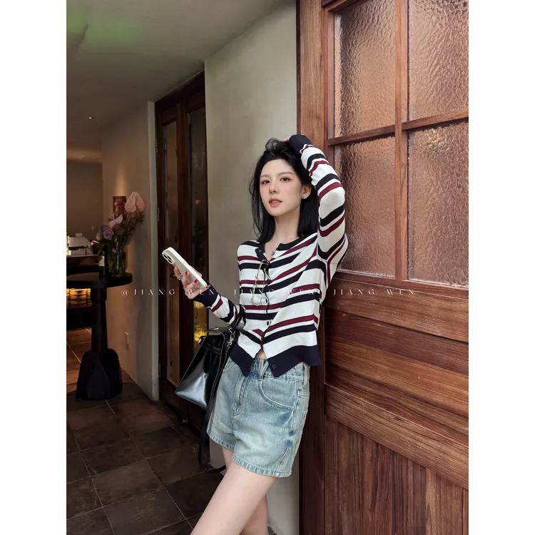 【miu条纹】“空调衫”日系小个子撞色条纹圆领显瘦百搭T恤