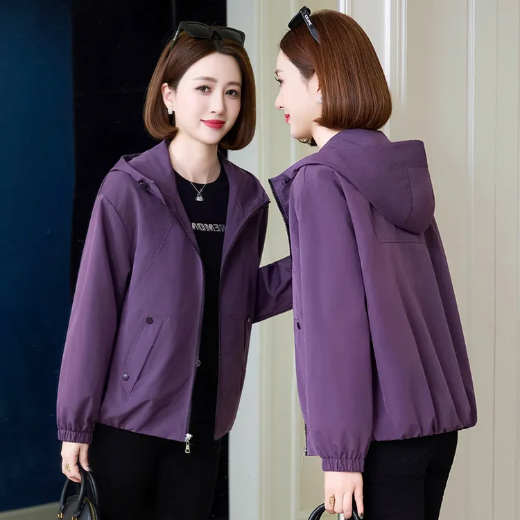 2026春秋季休闲风洋气宽松大码短外套新款女时尚连帽夹克冲锋衣