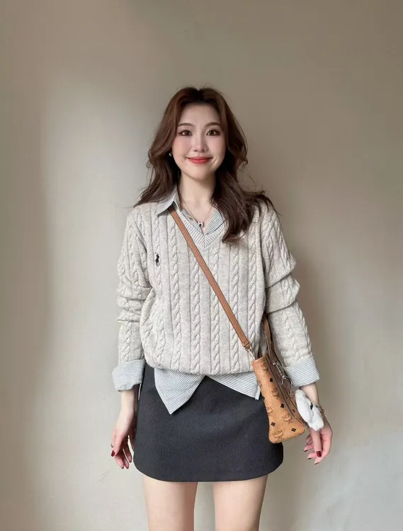 2025春季新款简约气质条纹衬衫灰色百搭麻花针织毛衣半身裙套装