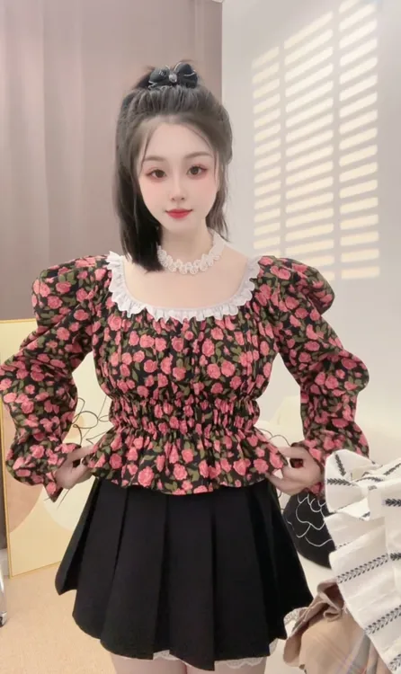 小仙女衣橱碎花圆领辣妹风长袖方领秋季衬衫短款蕾丝花边时尚