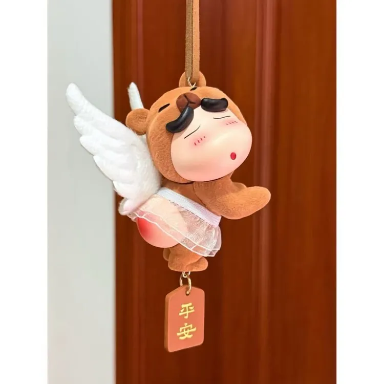 天使屁屁熊挂件车挂可爱小众车载挂件装饰蜡笔小新小熊挂件小熊
