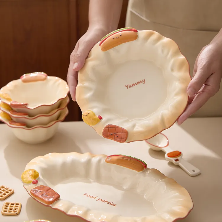 卡通浮雕陶瓷碗盘可爱炸虾盘高颜值饭碗甜品小吃盘早餐盘餐盘鱼盘