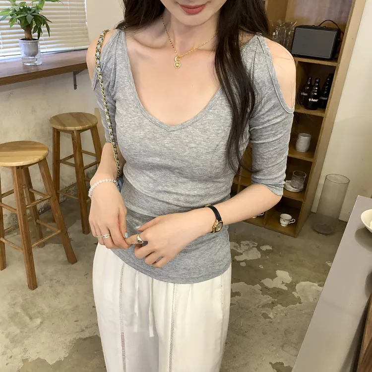 莱赛尔天丝纯欲辣妹v领修身短袖T恤女夏新款挖肩小上衣