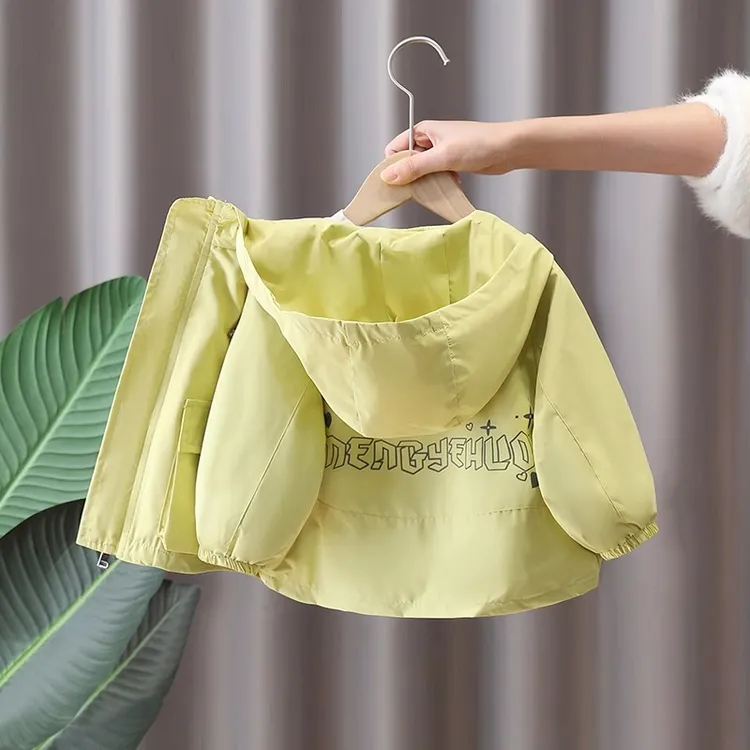 儿童春装风衣2025新款痞帅男童韩版连帽外套春秋时髦百搭防风上衣