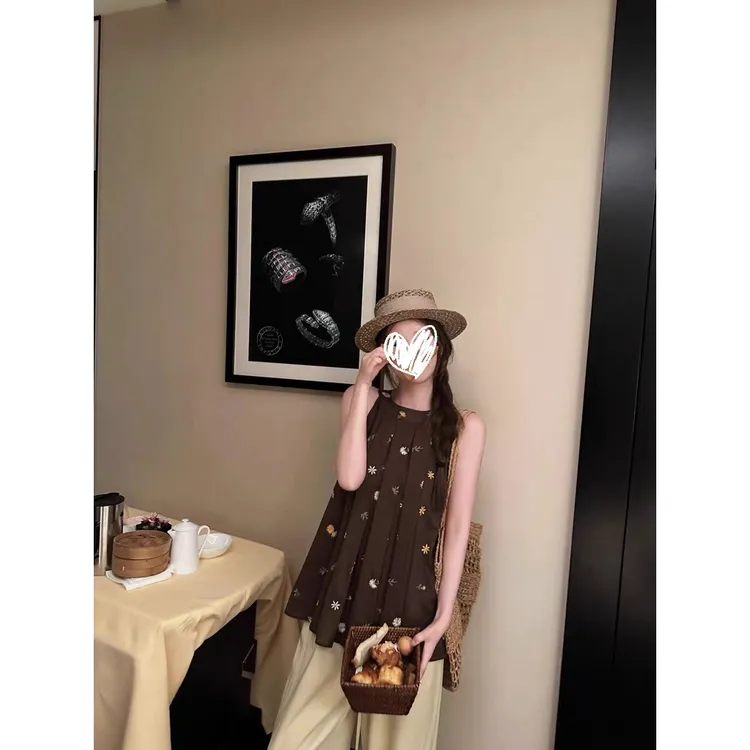 FRVXO甜茶奶芙/重工挂脖手工捏褶刺绣娃娃上衣抽绳高腰阔腿裤套装