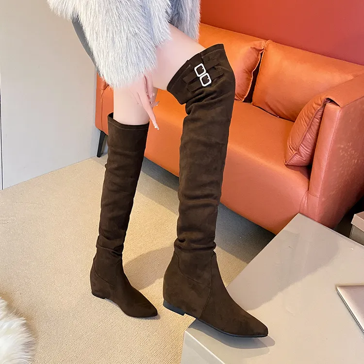 时尚皮带扣过膝长筒靴女秋冬新款内增高堆堆靴尖头百搭不掉筒长靴