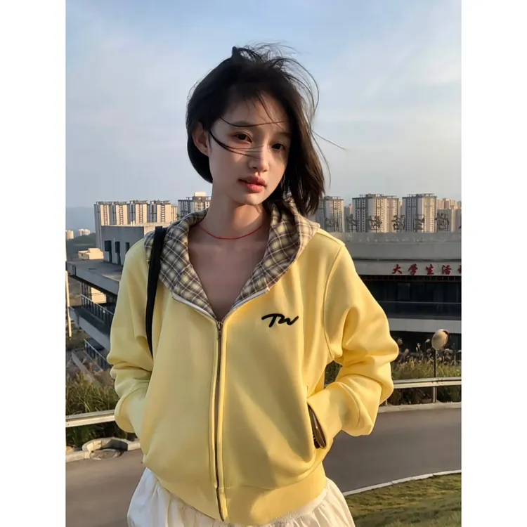 美式复古奶黄色格子拼接连帽卫衣女秋冬加绒加厚开衫短款潮牌外套