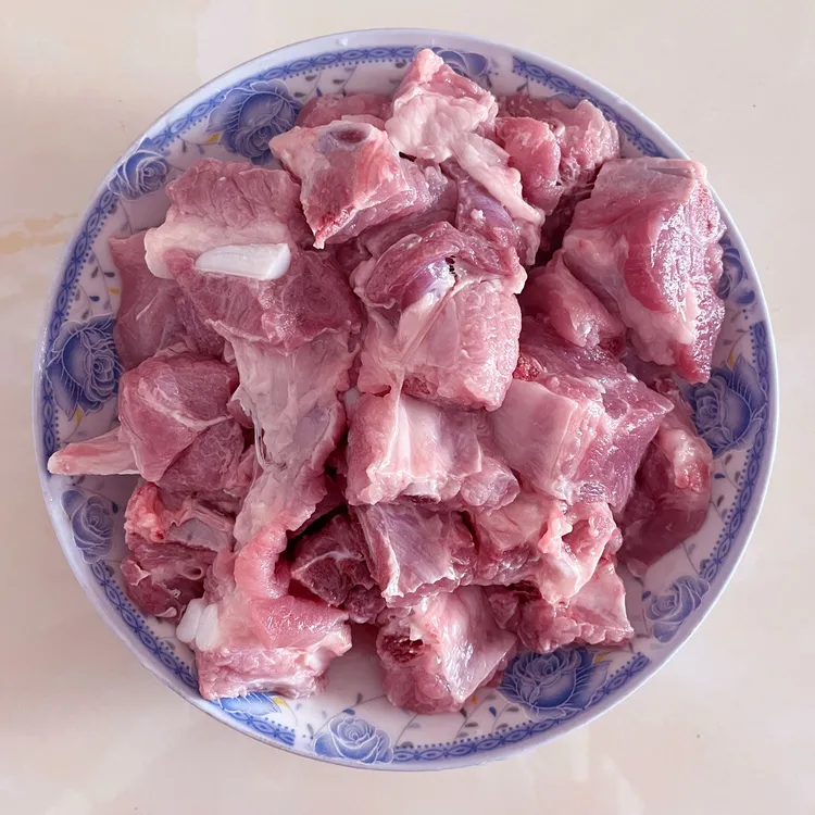 长寿山农家散养跑山黑土猪  排骨