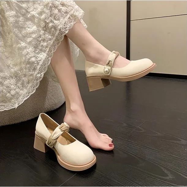 玛丽珍女鞋子2025年新款秋季粗跟高跟配裙子小皮鞋仙女温柔风单鞋