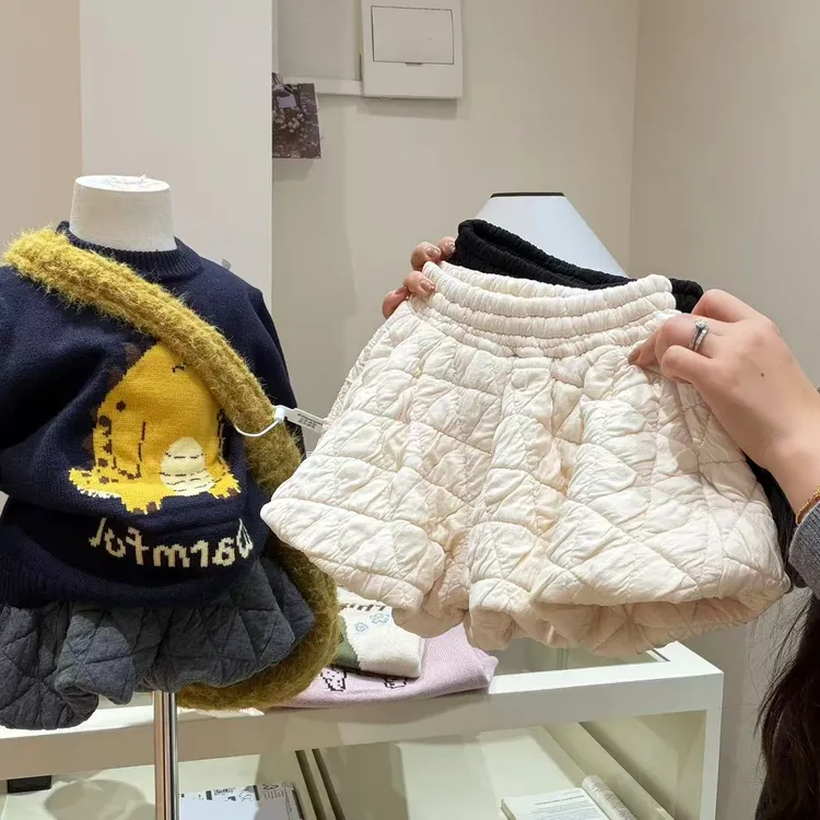 X.M绝对自留款！嗲嗲甜妹儿的夹棉花苞短裤~