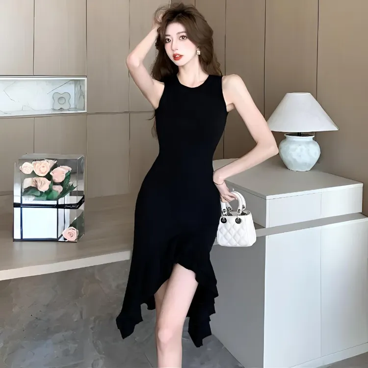 法式高级感黑色连衣裙女春夏纯欲不规则开叉背带裙修身无袖包臀裙